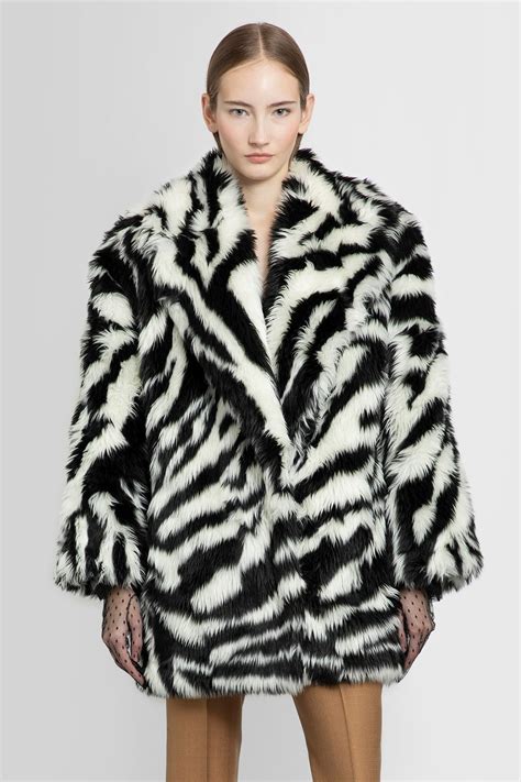 gucci alpack a black and white long neck jacket|net a porter Gucci coats.